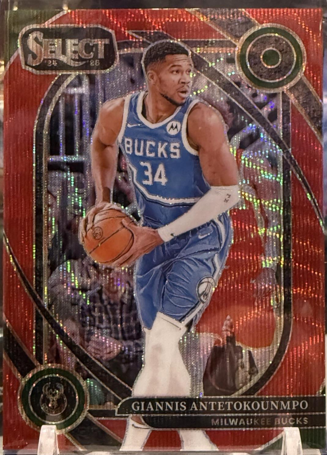 Giannis Antetokounmpo [Red Wave Prizm] #235