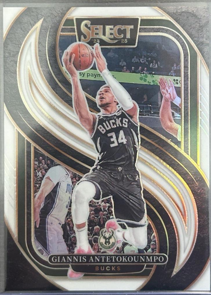Giannis Antetokounmpo [White Prizm] #137