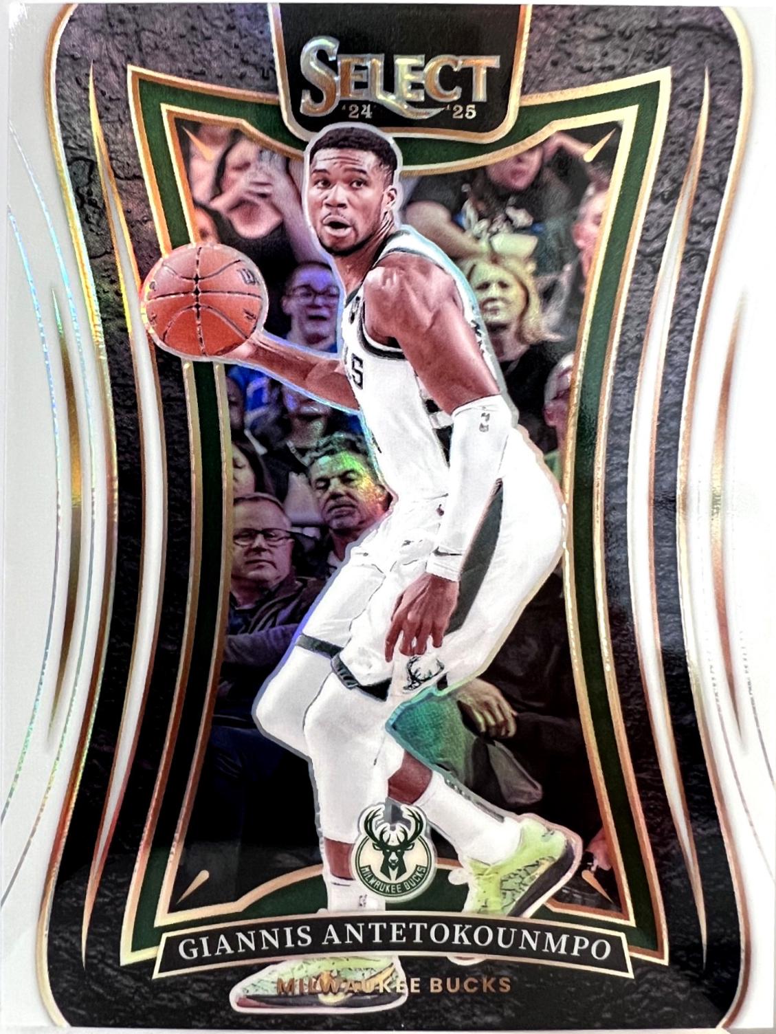 Giannis Antetokounmpo [White Prizm] #326