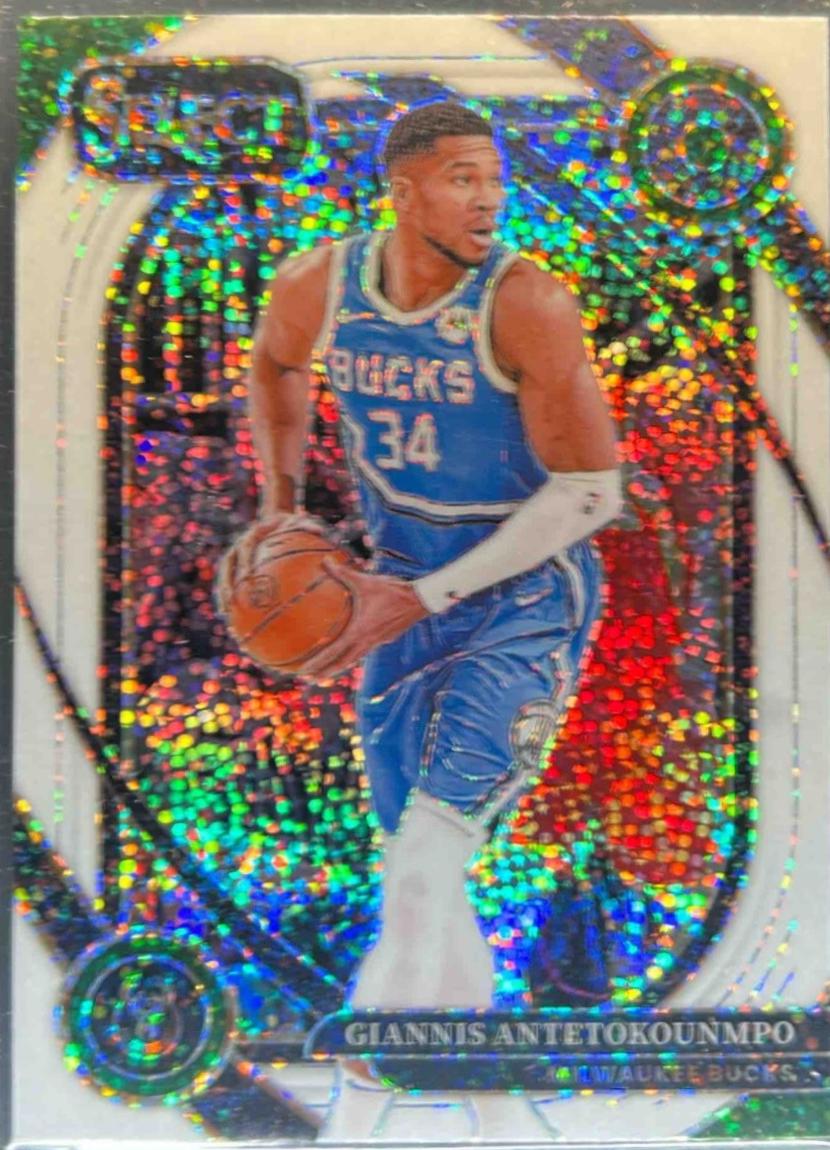 Giannis Antetokounmpo [White Sparkle Prizm] #235