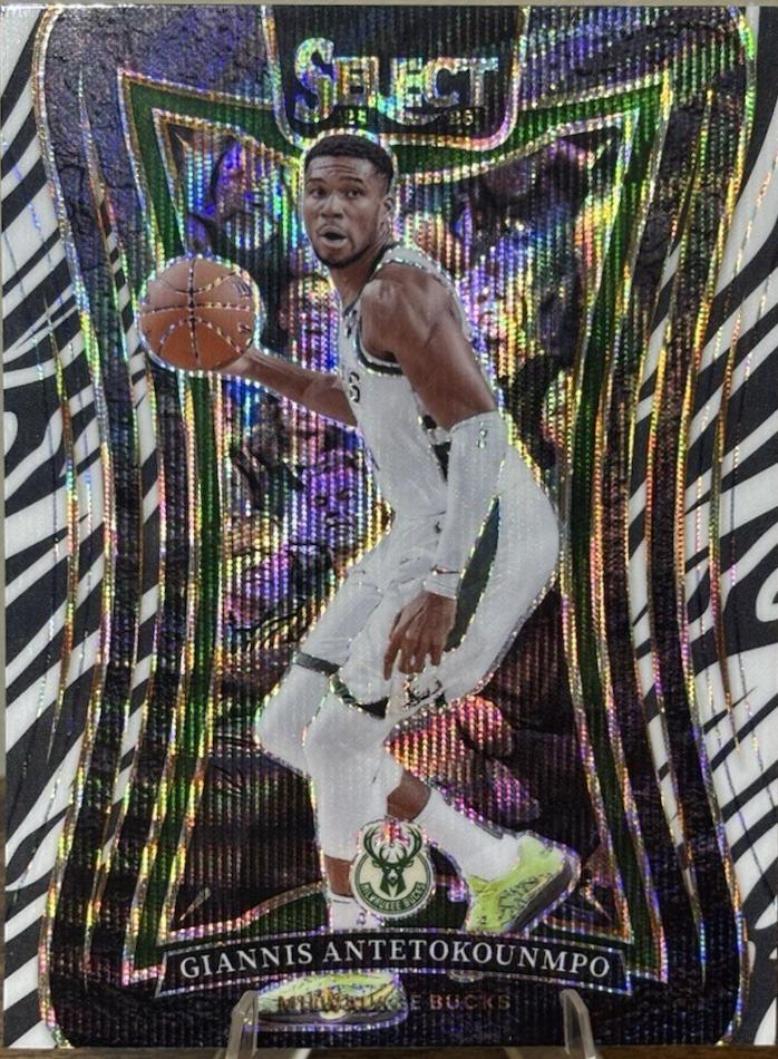Giannis Antetokounmpo [Zebra Prizm] #326