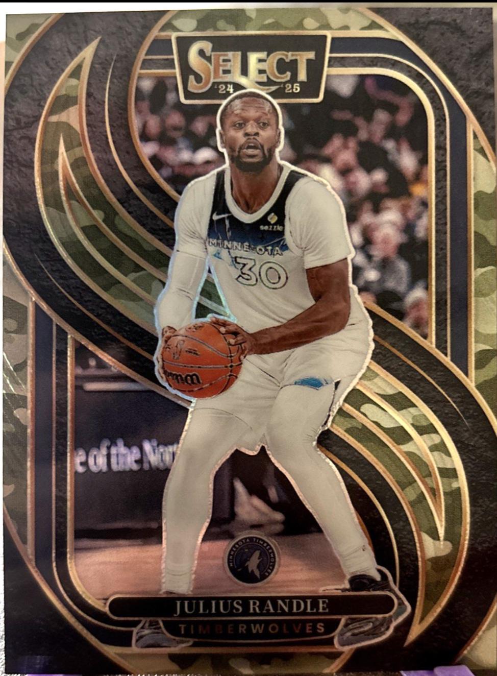 Julius Randle [Green Camo Prizm] #129