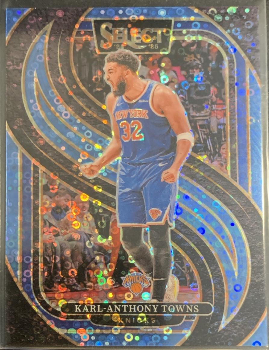Karl-Anthony Towns [Light Blue Disco Prizm] #114