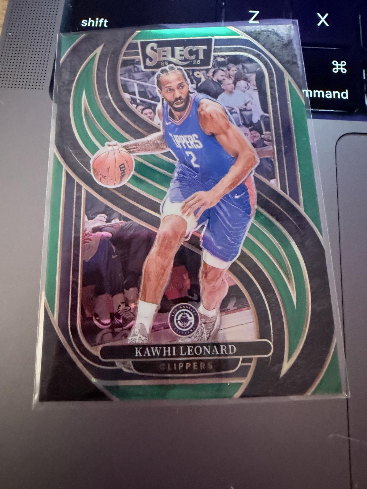 Kawhi Leonard [Green Stars Prizm] #105