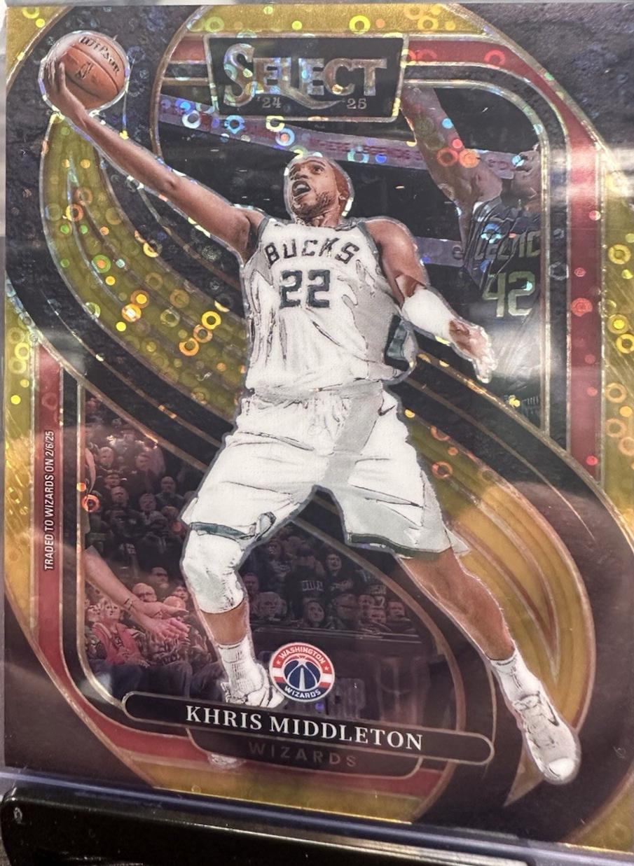 Khris Middleton [Gold Disco Prizm] #161