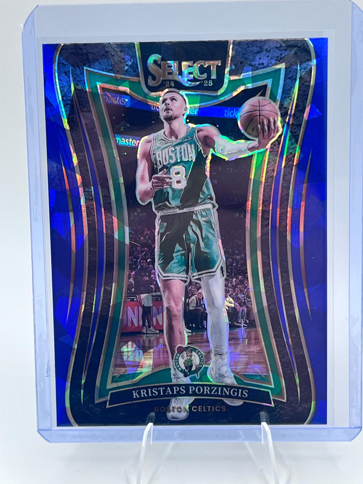 Kristaps Porzingis [Blue Cracked Ice Prizm] #357