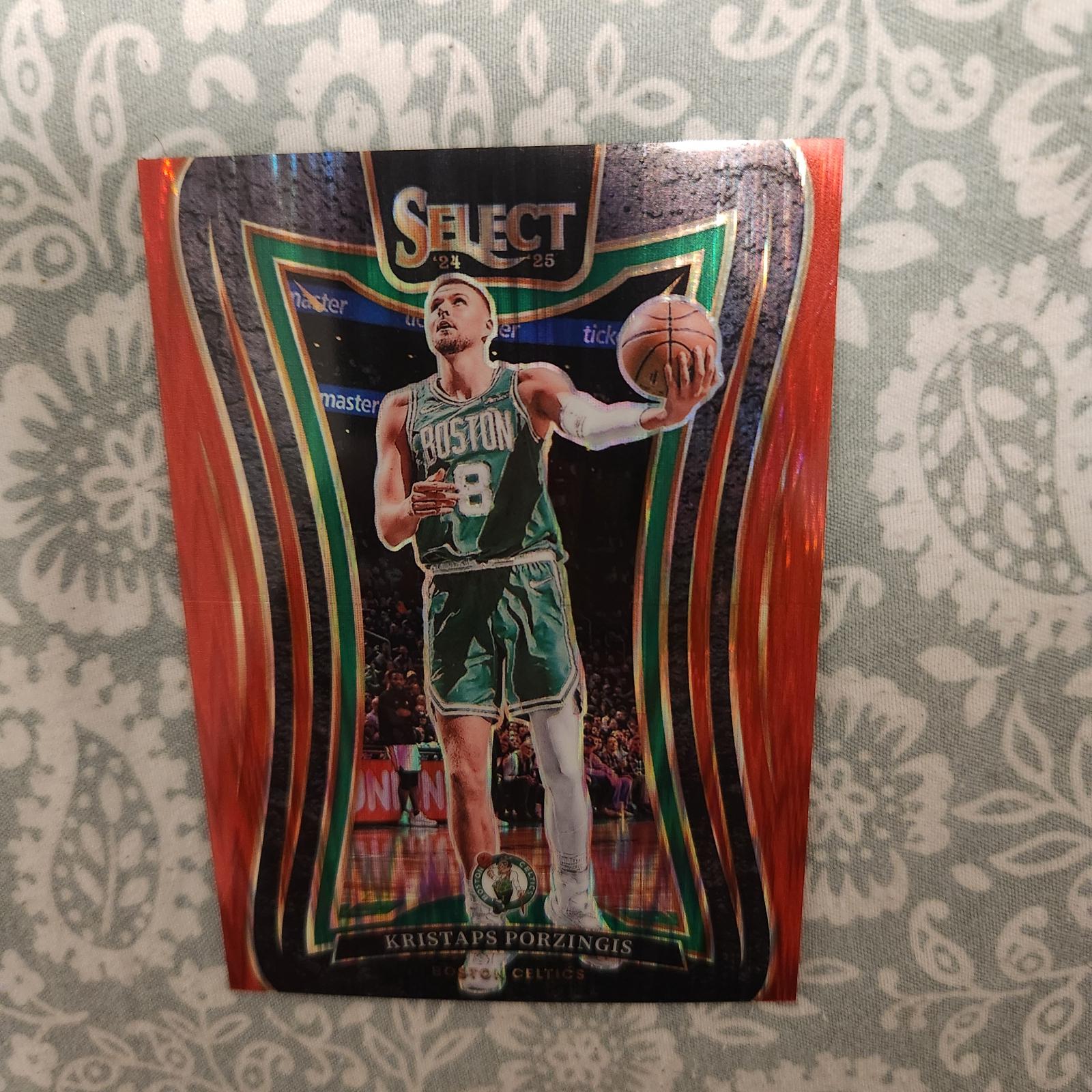 Kristaps Porzingis [Red Flash Prizm] #357