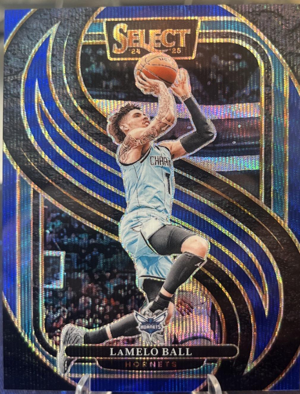 LaMelo Ball [Blue Wave Prizm] #147