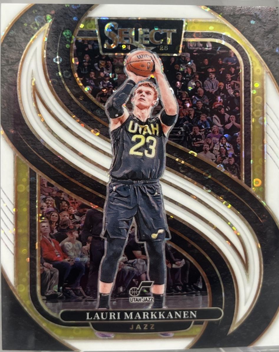 Lauri Markkanen [White Disco Prizm] #136