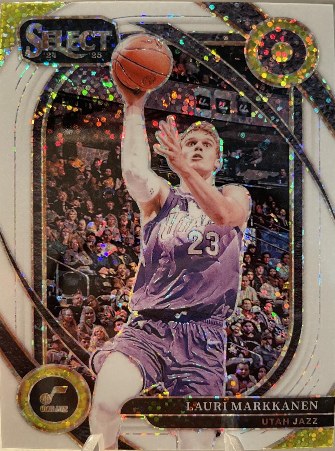 Lauri Markkanen [White Sparkle Prizm] #205