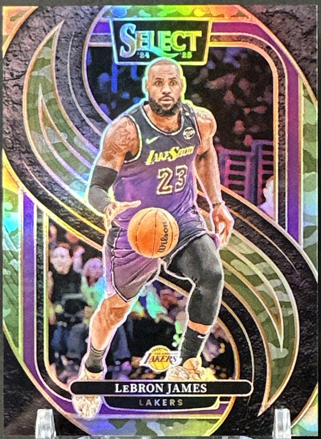 LeBron James [Green Camo Prizm] #111
