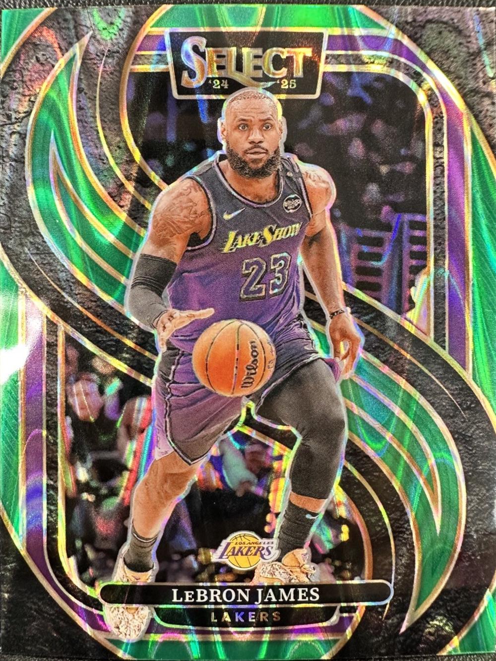 LeBron James [Green Tectonic Prizm] #111