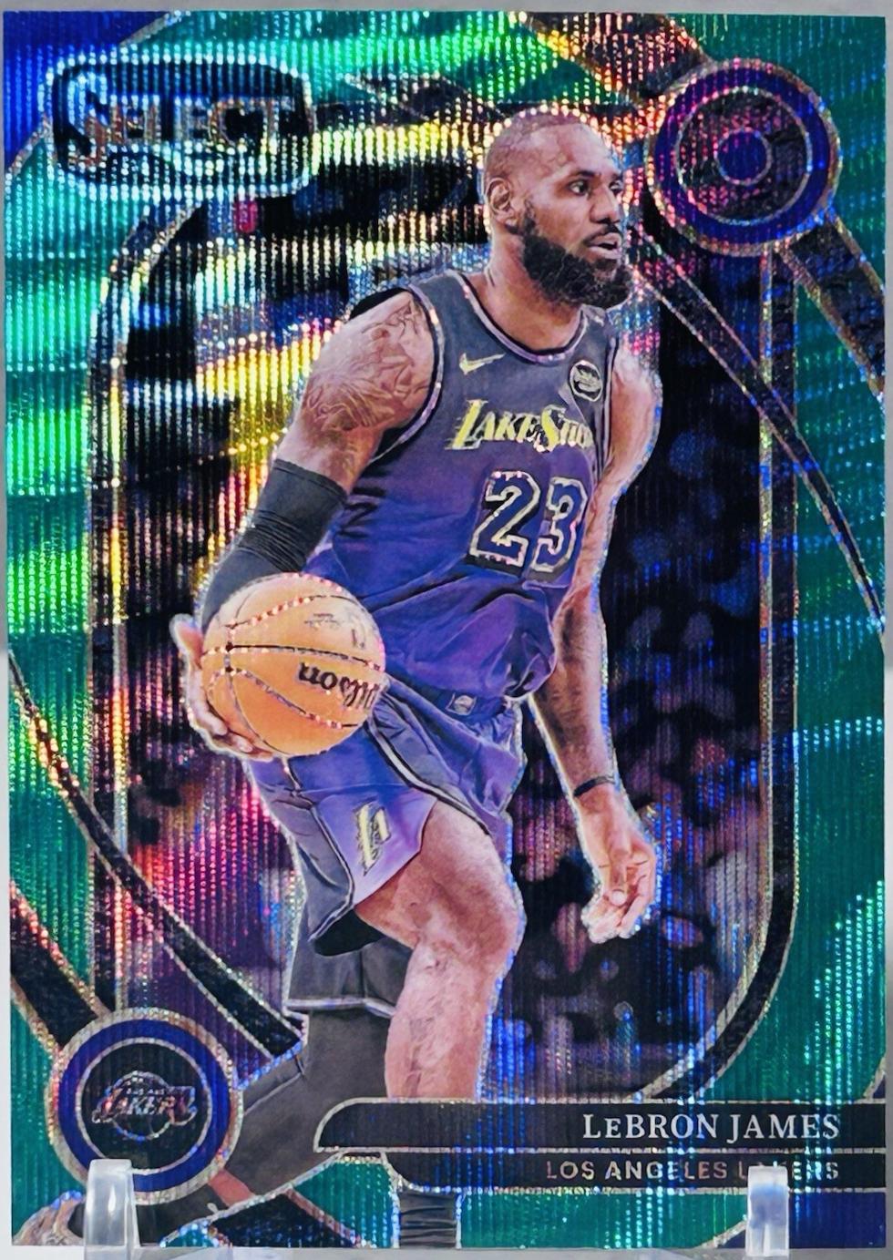LeBron James [Green Wave Prizm] #241