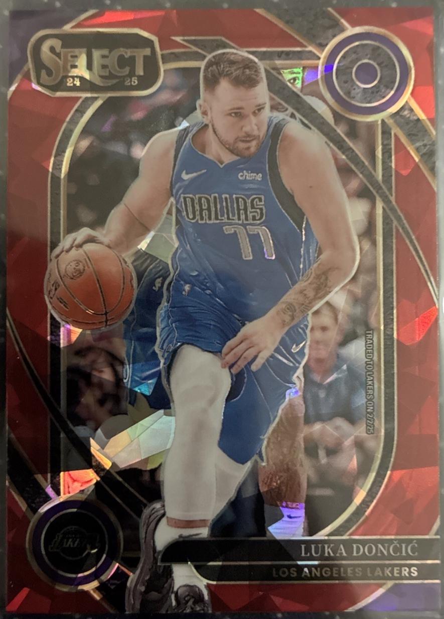 Luka Doncic [Red Cracked Ice Prizm] #265