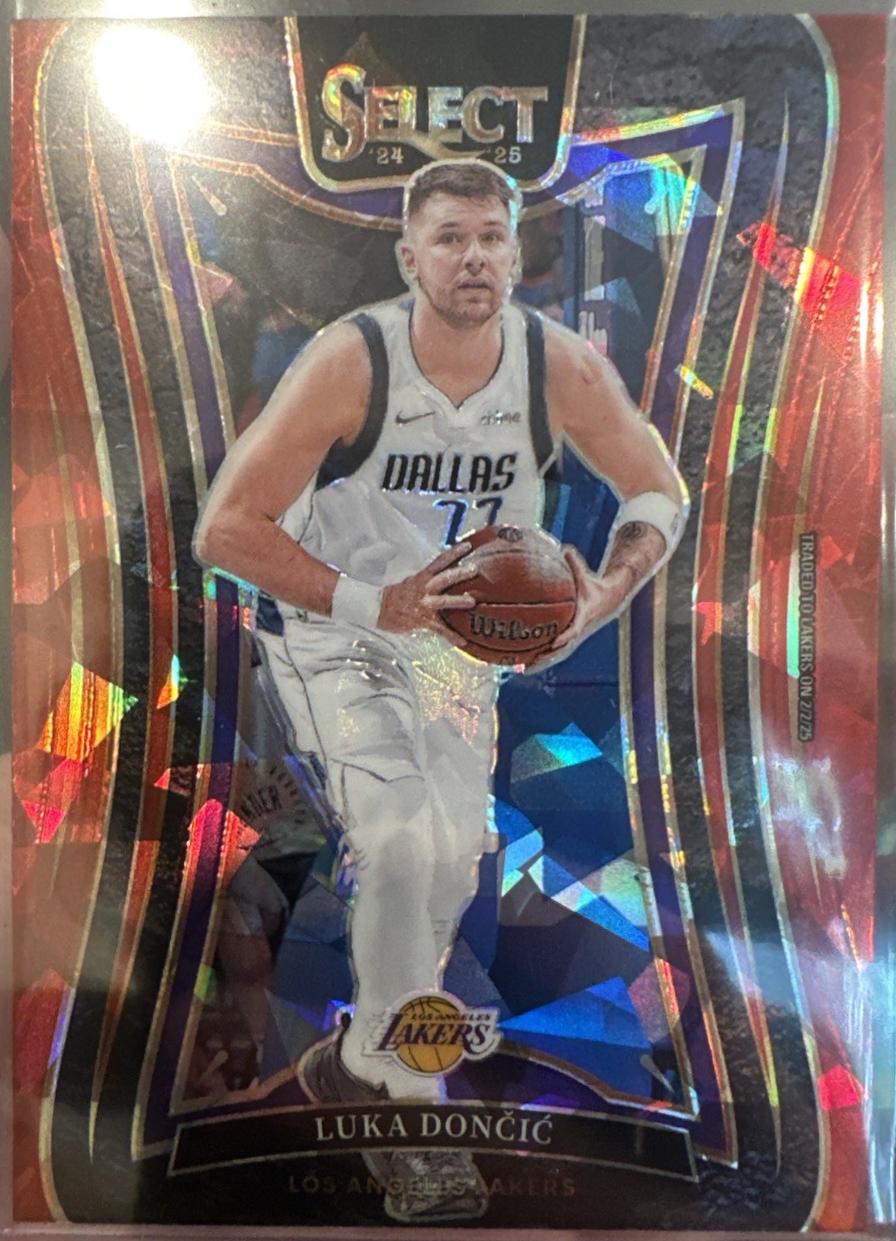 Luka Doncic [Red Cracked Ice Prizm] #347