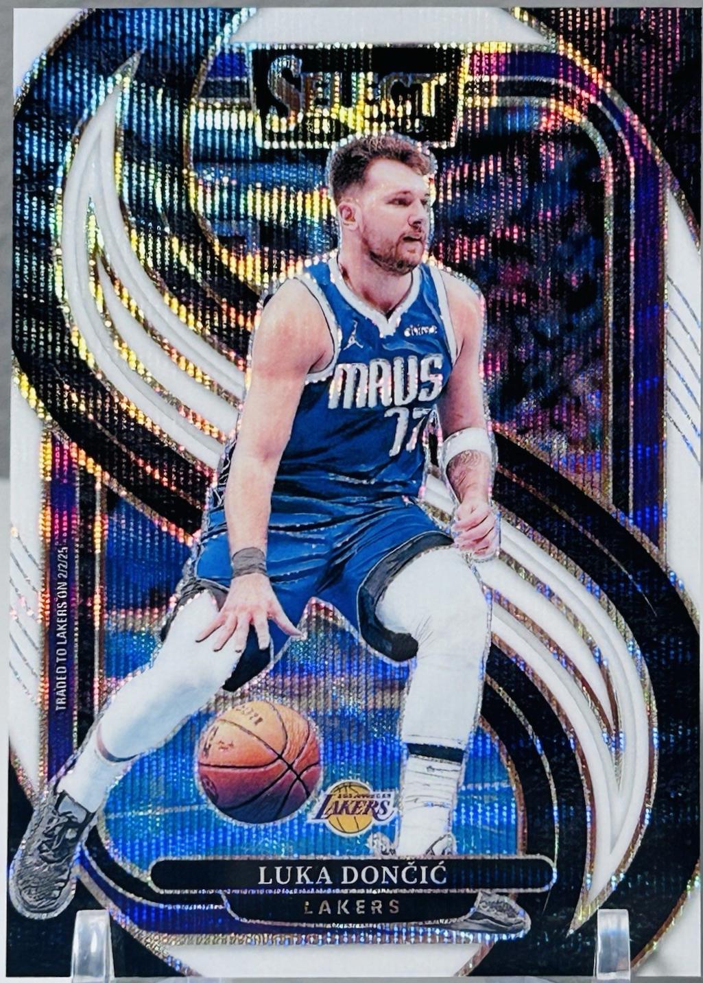 Luka Doncic [White Wave Prizm] #141
