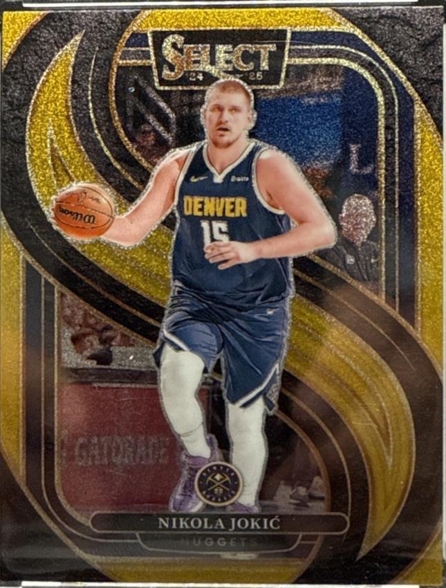 Nikola Jokic [Gold Glitter Prizm] #140