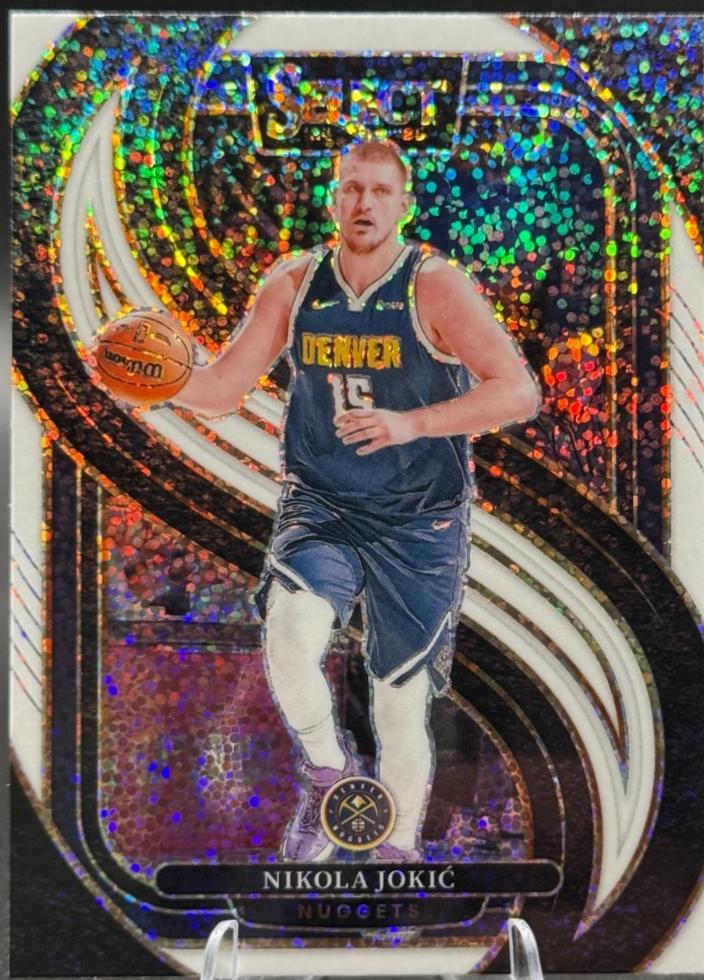 Nikola Jokic [White Sparkle Prizm] #140