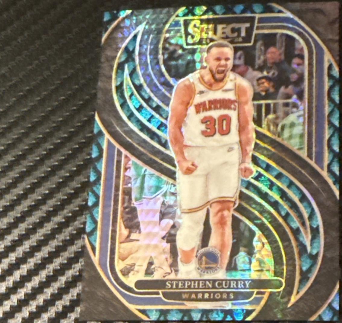 Stephen Curry [Dragon Scale Prizm] #143