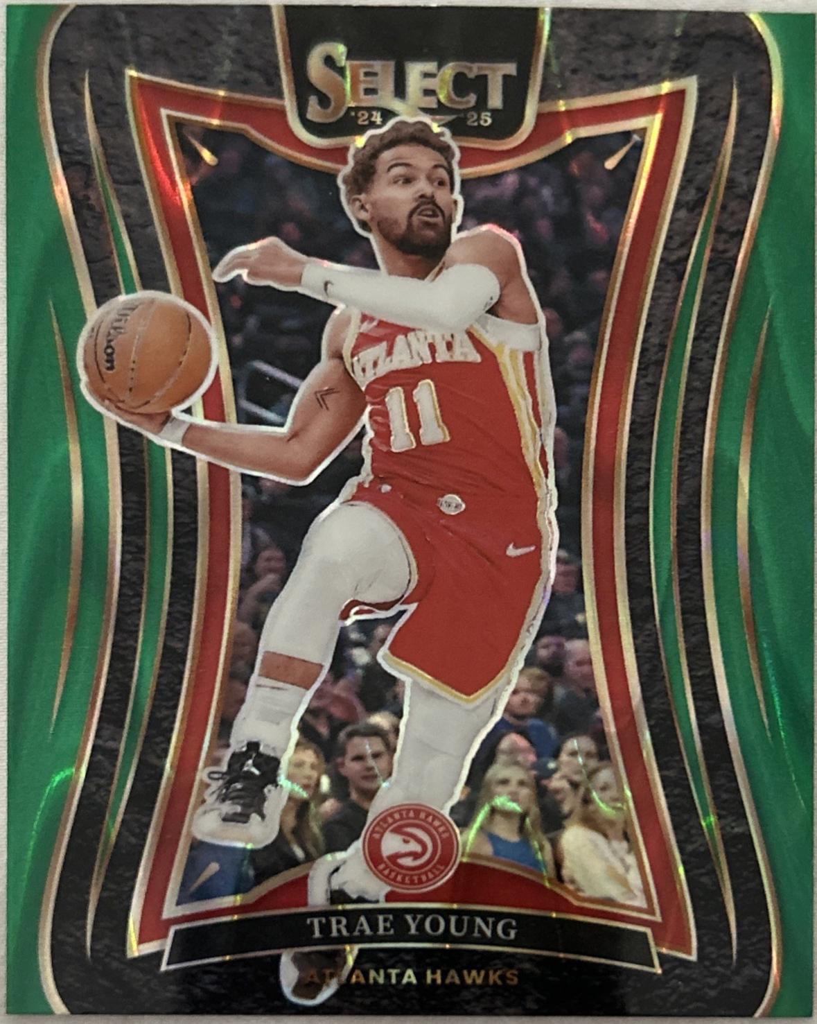 Trae Young [Green Stars Prizm] #341