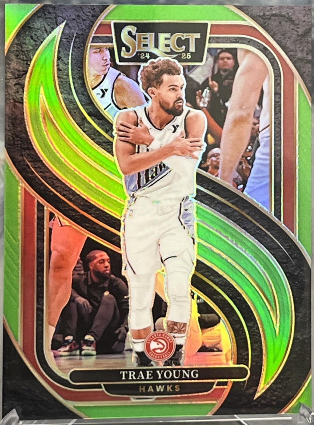 Trae Young [Neon Green Prizm] #123
