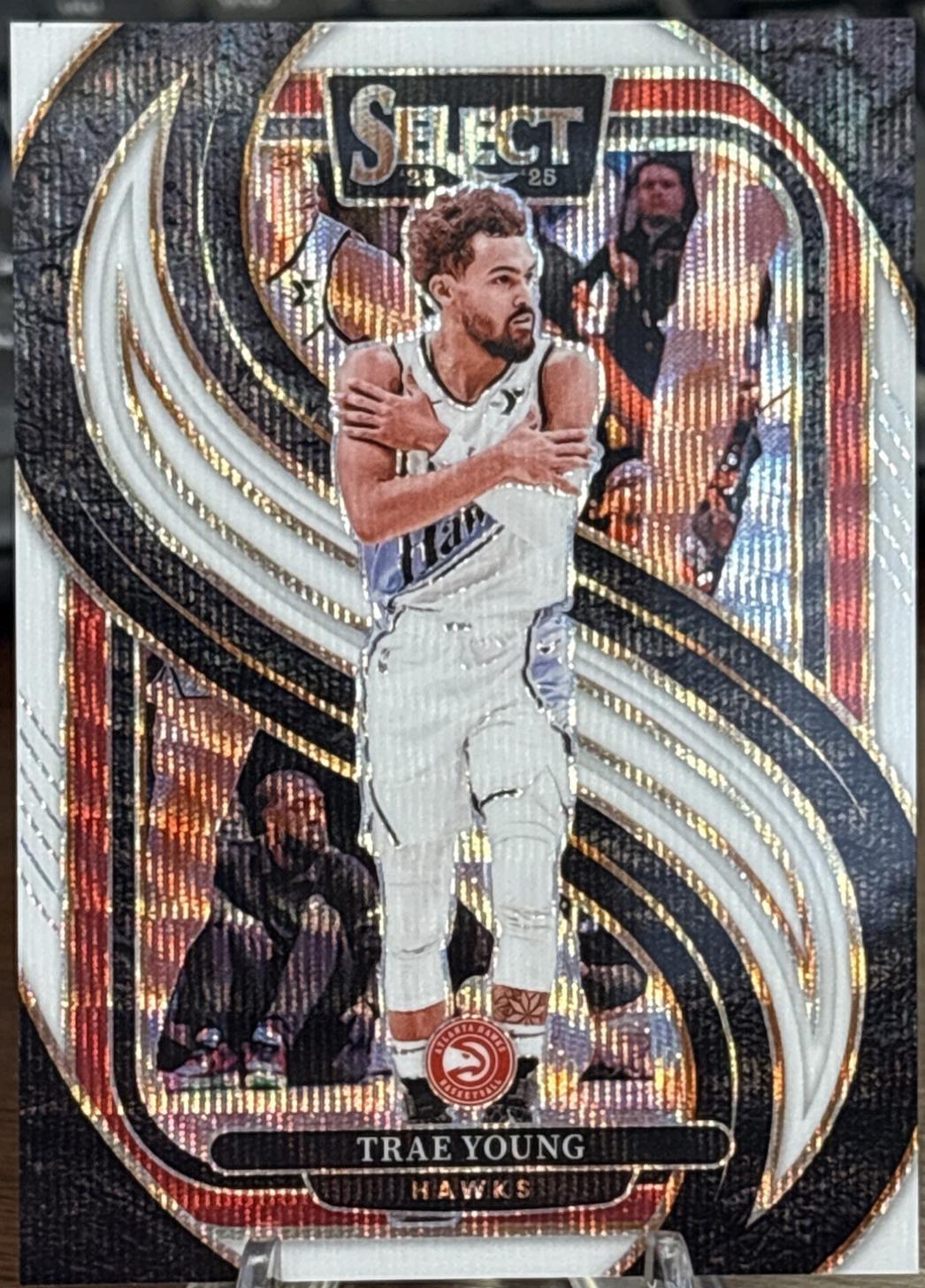 Trae Young [White Wave Prizm] #123