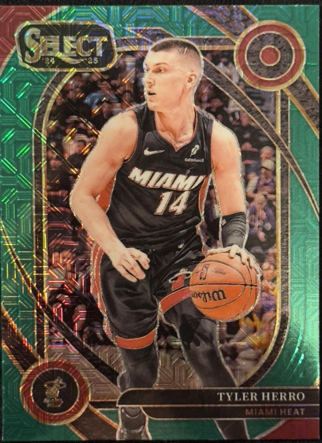Tyler Herro [Green Mojo Prizm] #218