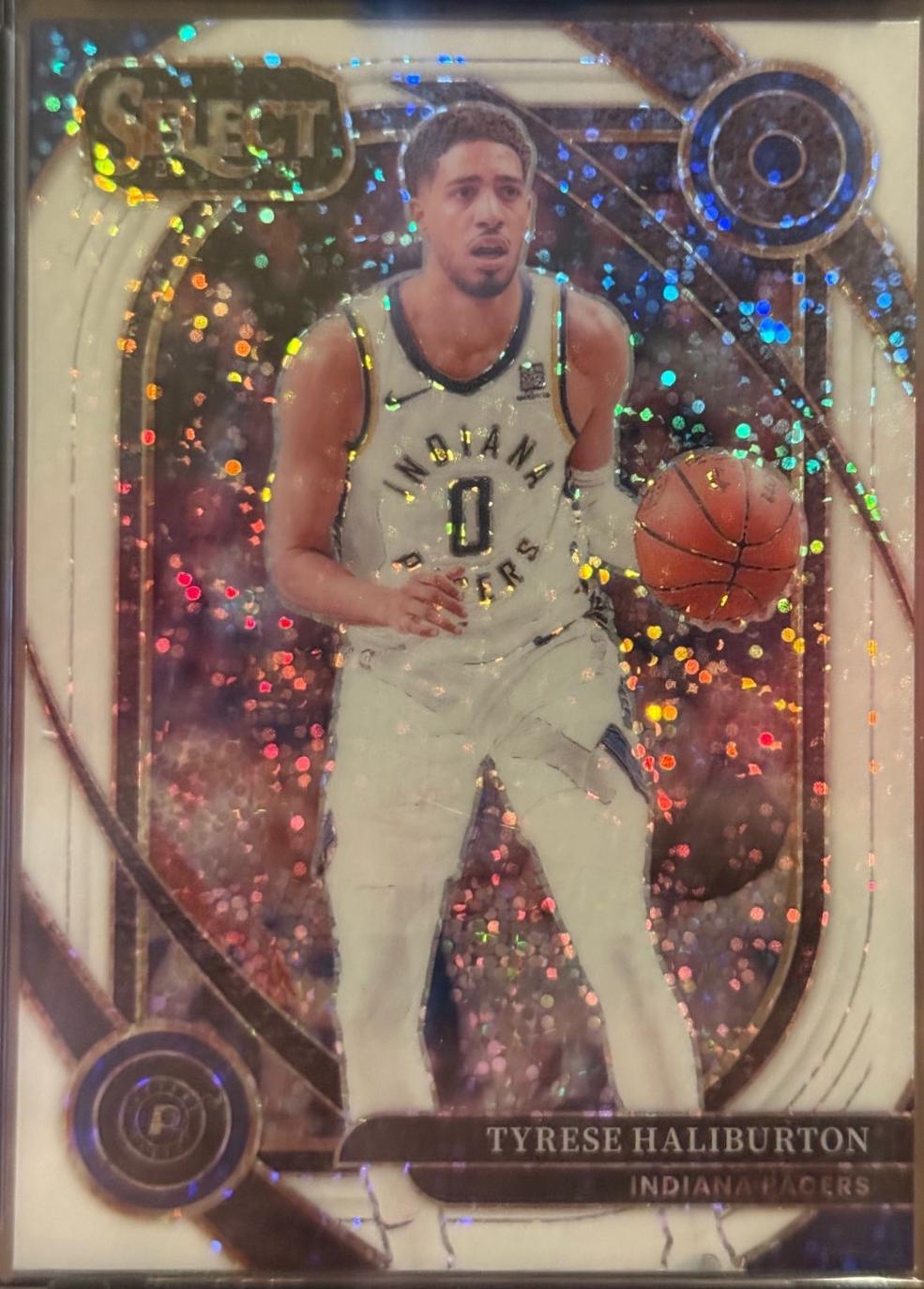 Tyrese Haliburton [White Sparkle Prizm] #220