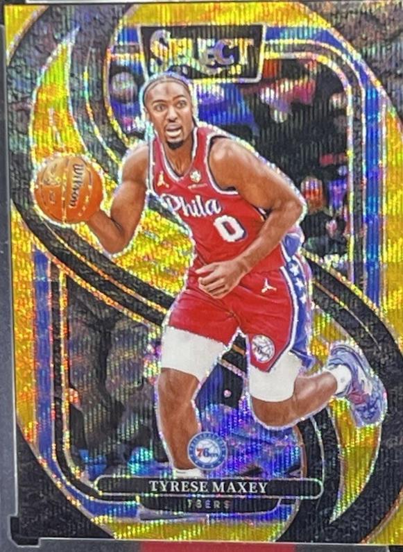Tyrese Maxey [Gold Wave Prizm] #156