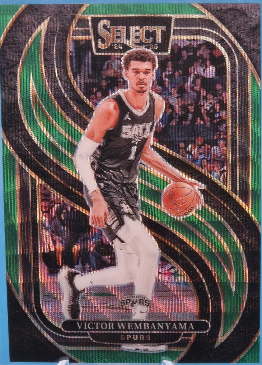 Victor Wembanyama [Green Wave Prizm] #102