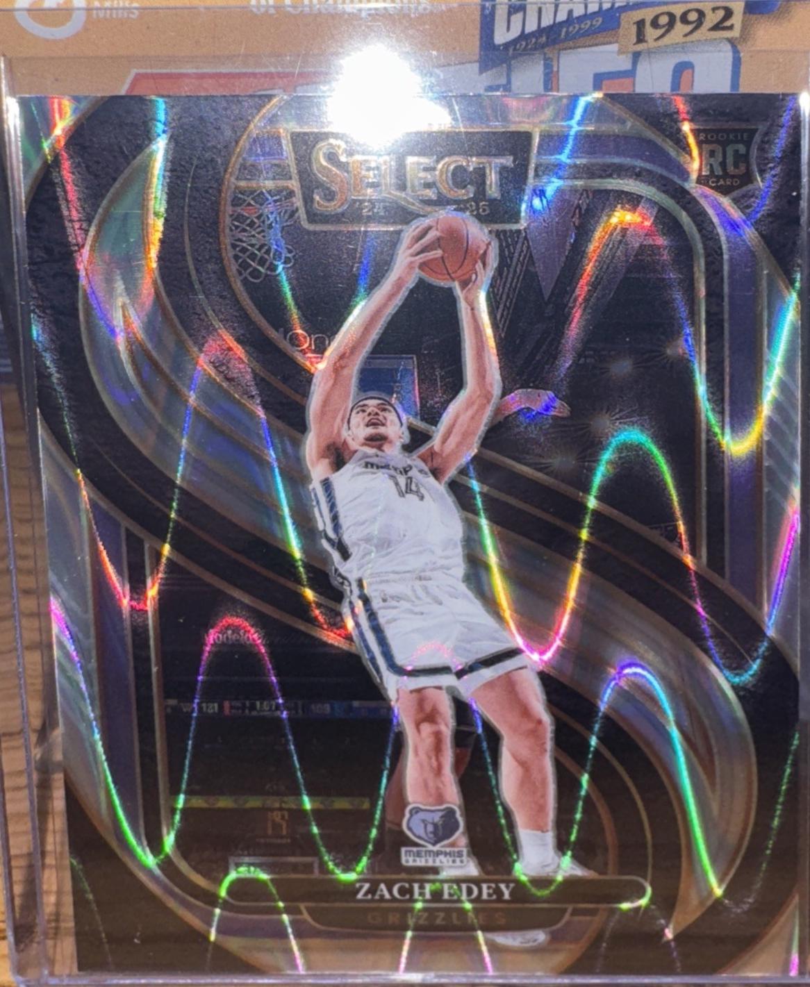 Zach Edey [Green Tectonic Prizm] #192