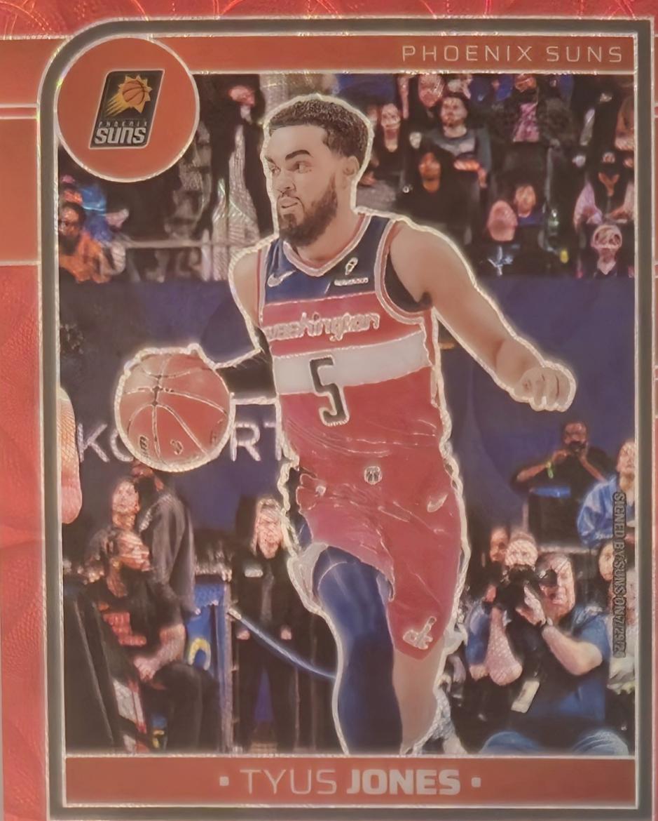 Tyus Jones [Scope Red Premium Prizm] #146