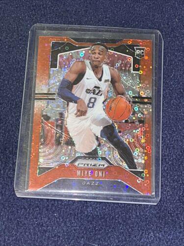 Miye Oni [Fast Break Prizm Red] #300