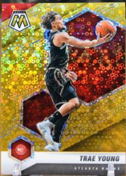 Trae Young [Fast Break Gold] #18