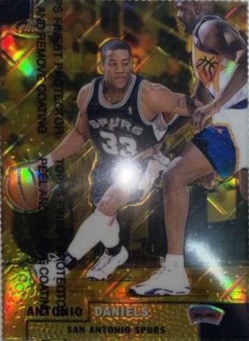 Antonio Daniels [Gold Refractor] #88