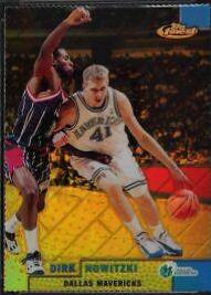 Dirk Nowitzki [Gold Refractor] #60
