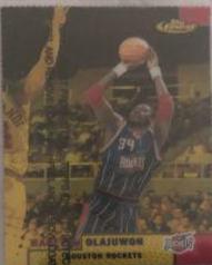 Hakeem Olajuwon [Gold Refractor] #29