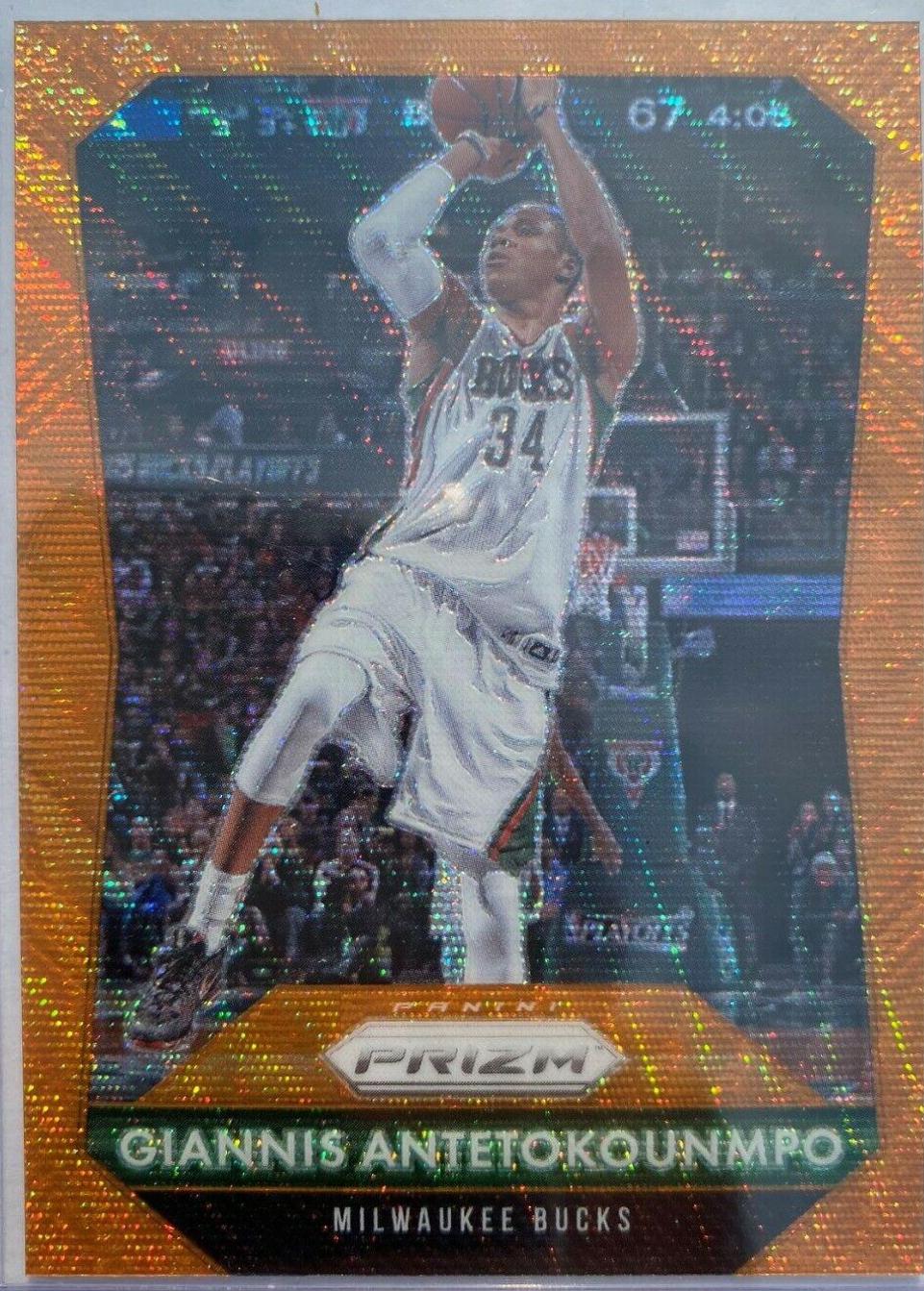 Giannis Antetokounmpo [Orange Wave Prizm] #144