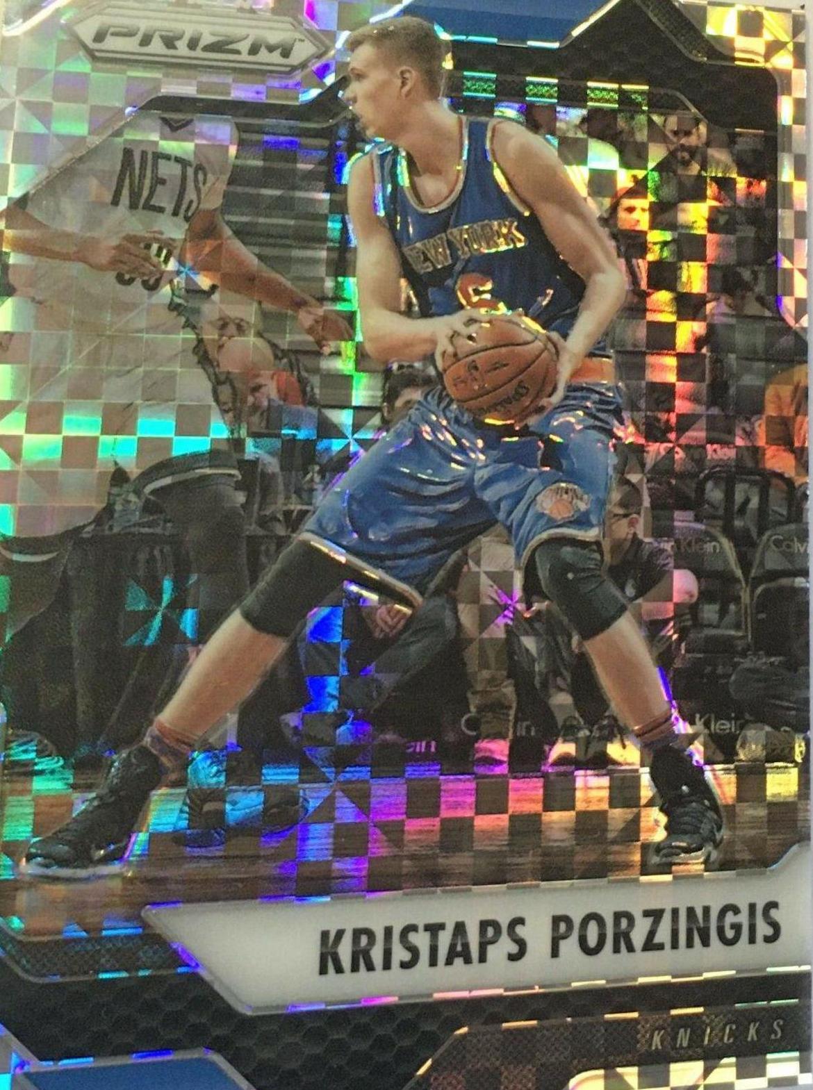 Kristaps Porzingis [Starburst Prizm] #124