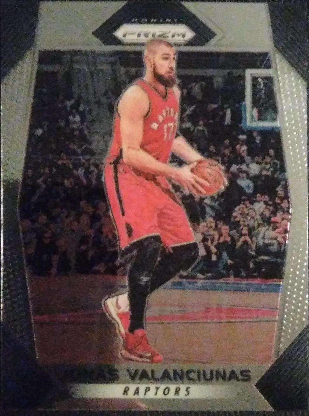 Jonas Valanciunas [Silver Prizm] #33