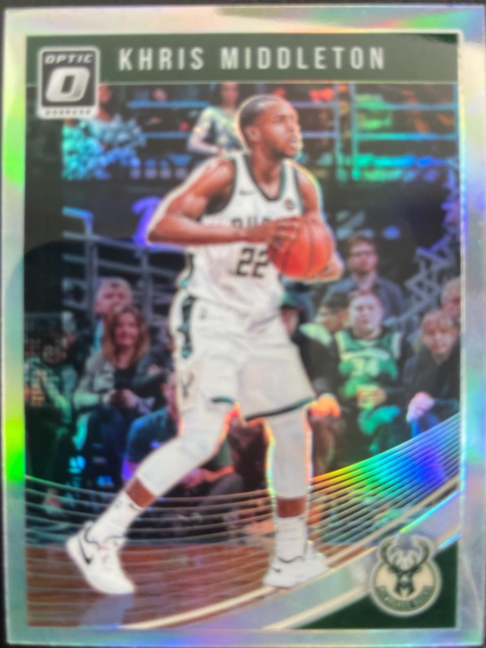 Khris Middleton [HOLO] #75