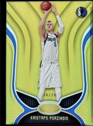 Kristaps Porzingis [Mirror Gold] #23