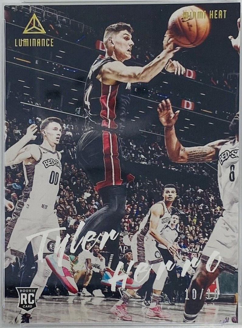 Tyler Herro [Gold] #154