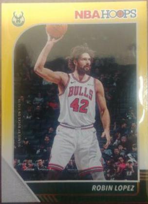 Robin Lopez [Yellow] #31
