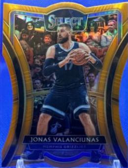 Jonas Valanciunas [Die Cut Orange Prizm] #131