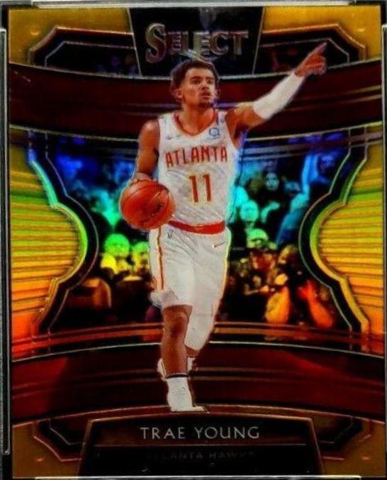 Trae Young [Gold Prizm] #33