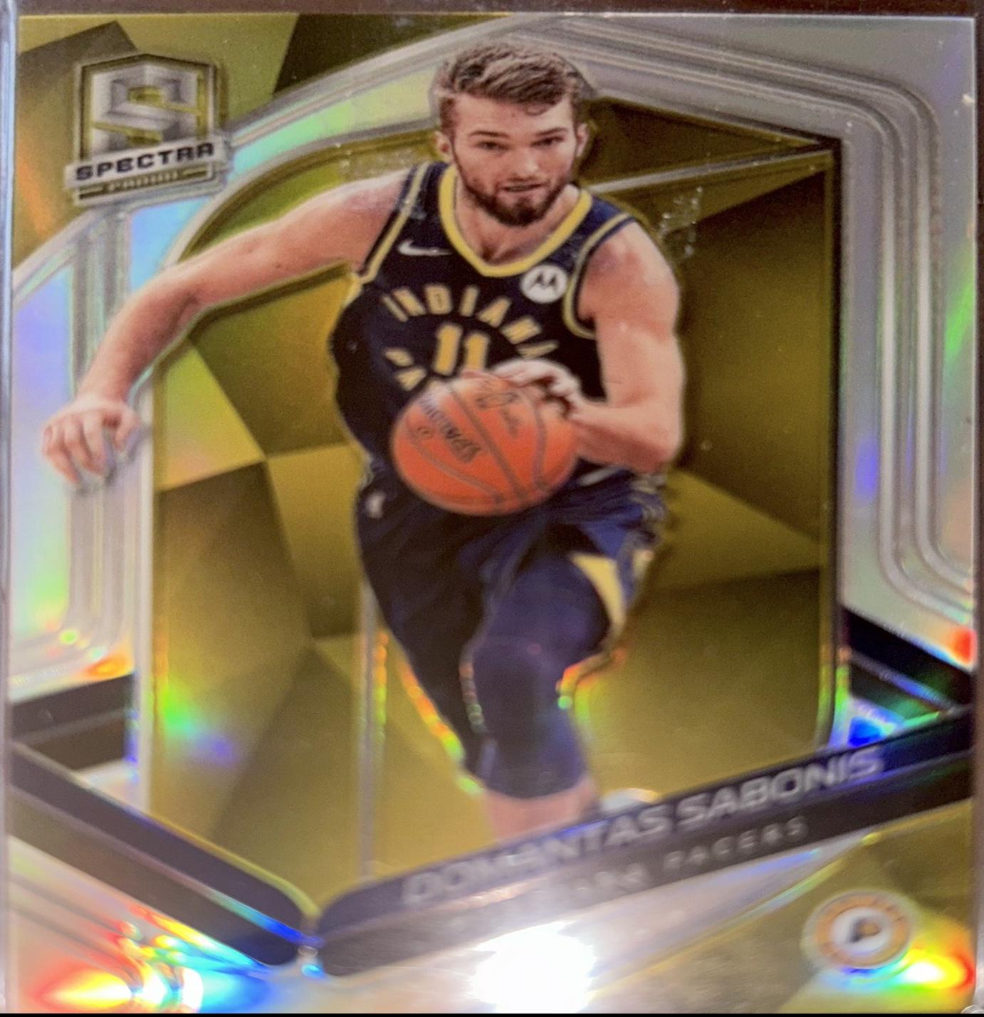 Domantas Sabonis [Gold] #81