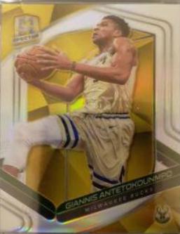 Giannis Antetokounmpo [Gold] #34