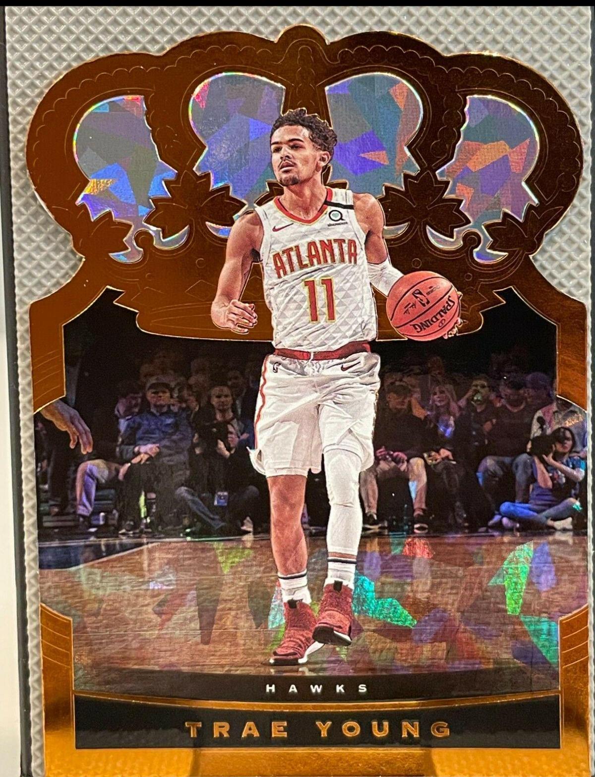 Trae Young [Crystal] #17