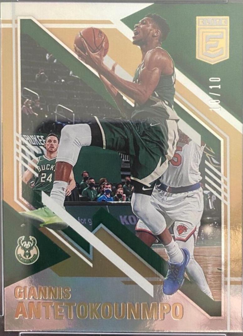 Giannis Antetokounmpo [Gold] #25